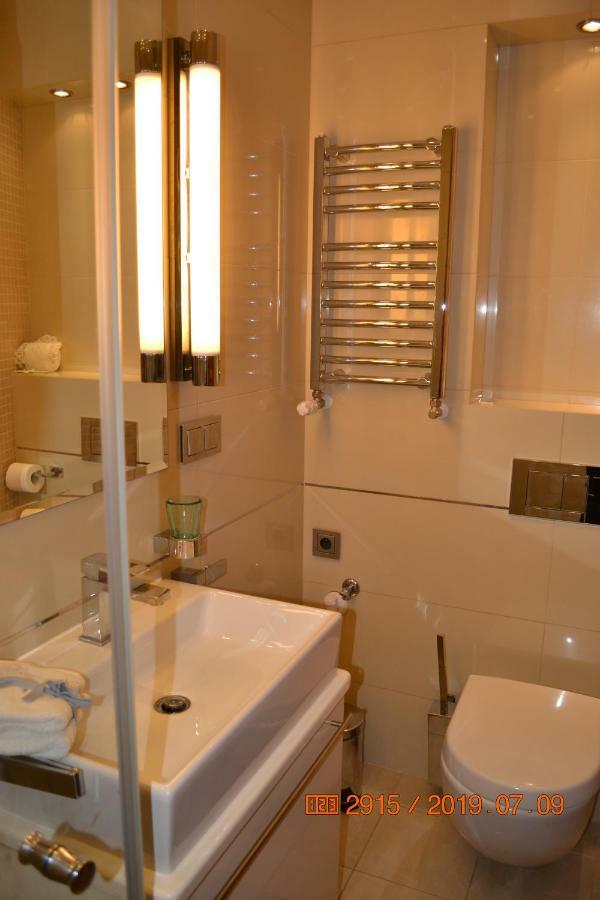 Apartament Parkowa Polana Z Ogrodem Apartment Polanica-Zdroj Bagian luar foto